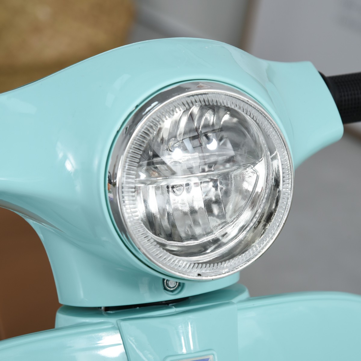 Ηλεκτρική παιδική μοτοσυκλέτα Vespa ηλεκτρική μοτοσυκλέτα με φως LED, ήχος, παιδική ηλεκτρική μοτοσυκλέτα για παιδιά από 18-36 μηνών πράσινη