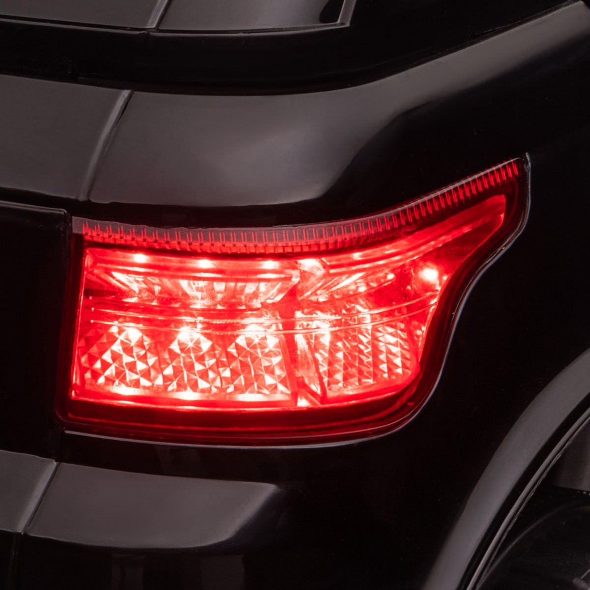 Παιδικό ηλεκτρικό αυτοκίνητο SUV, έως 5 kmh/h, με ζώνη ασφαλείας, τηλεχειριστήριο, προβολείς, λειτουργία μουσικής, μαύρο