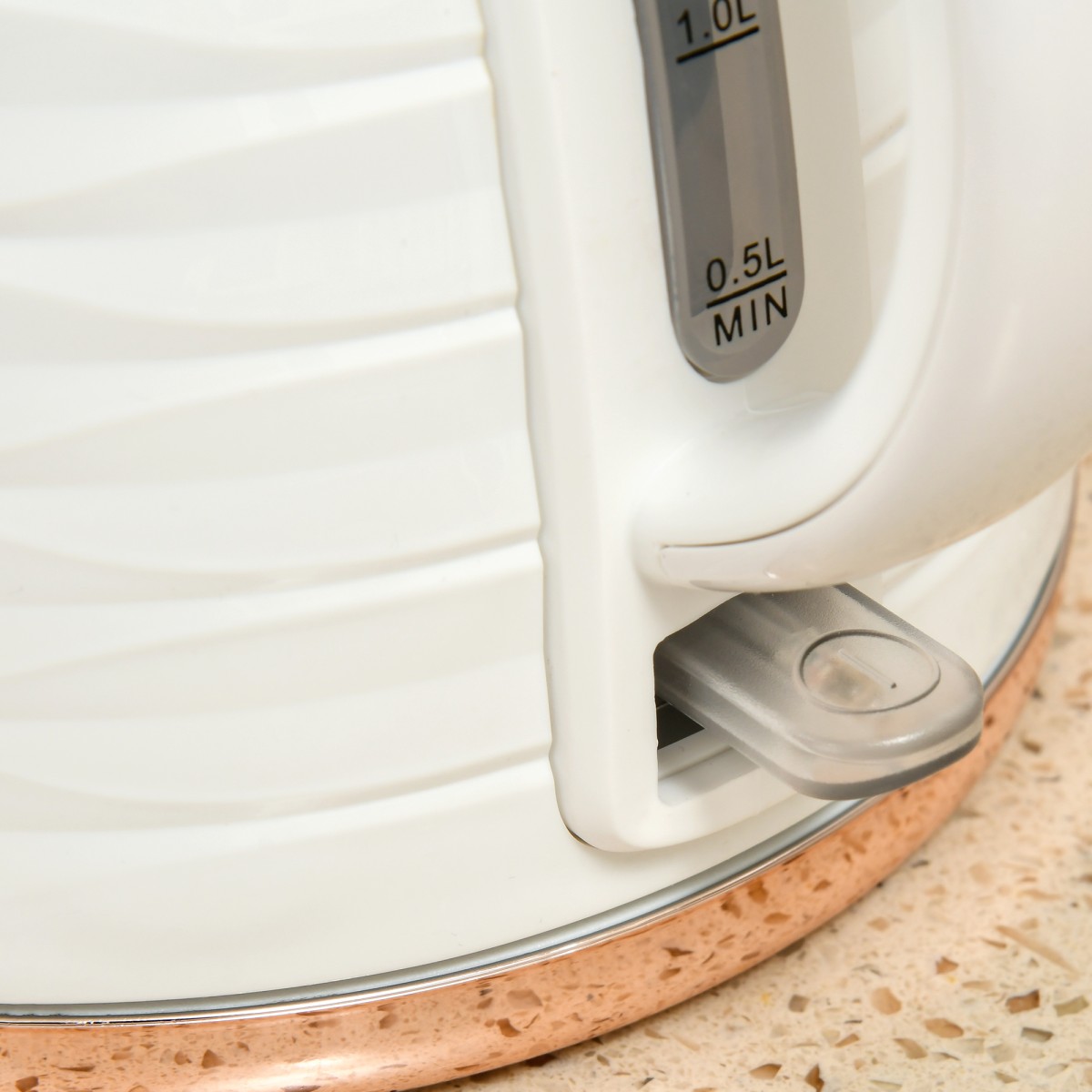 Ηλεκτρικός βραστήρας, 1,7L, 2,2kW, λειτουργία γρήγορου βρασμού με αφαιρούμενο φίλτρο κατά των αλάτων που πλένεται