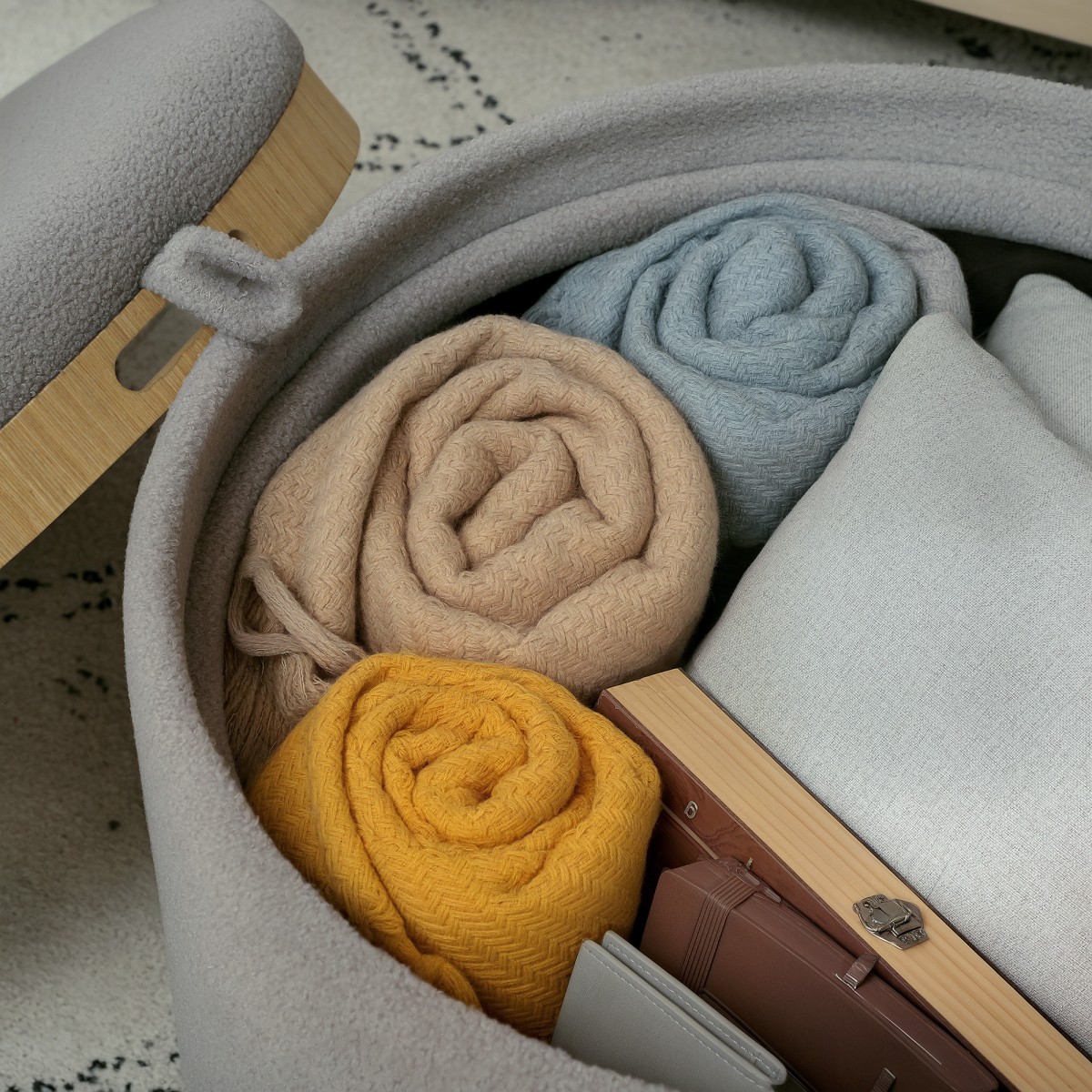 Υποπόδιο Teddy Fleece Κρυφό Αποθηκευτικό Αναστρέψιμο Καπάκι 56cm x 56cm x 42cm Γκρι
