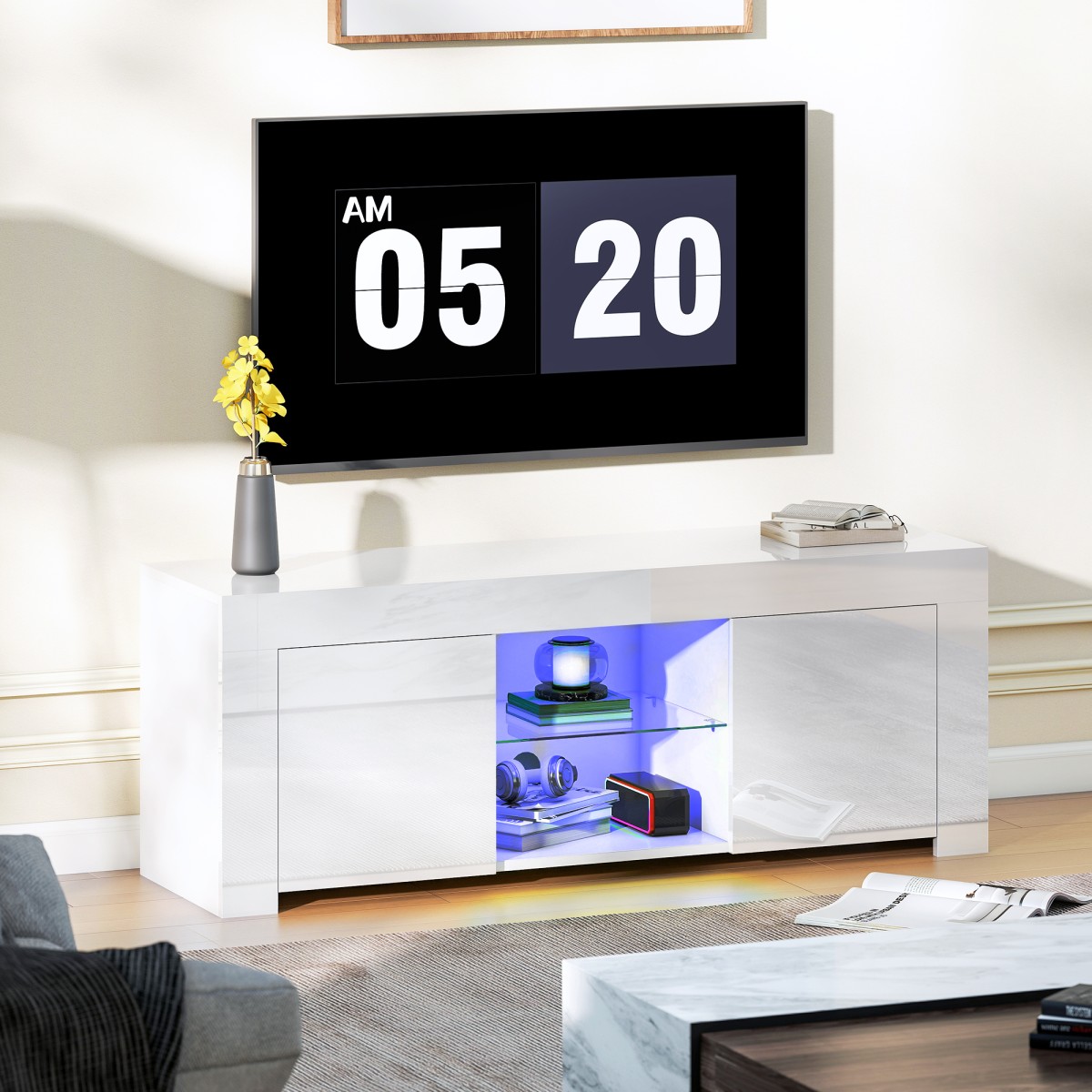 Έπιπλο τηλεόρασης με φωτισμό LED, 2 πόρτες ντουλαπιών, γυάλινο ράφι, τρύπες καλωδίων, σαλόνι, νοβοπάν, λευκό