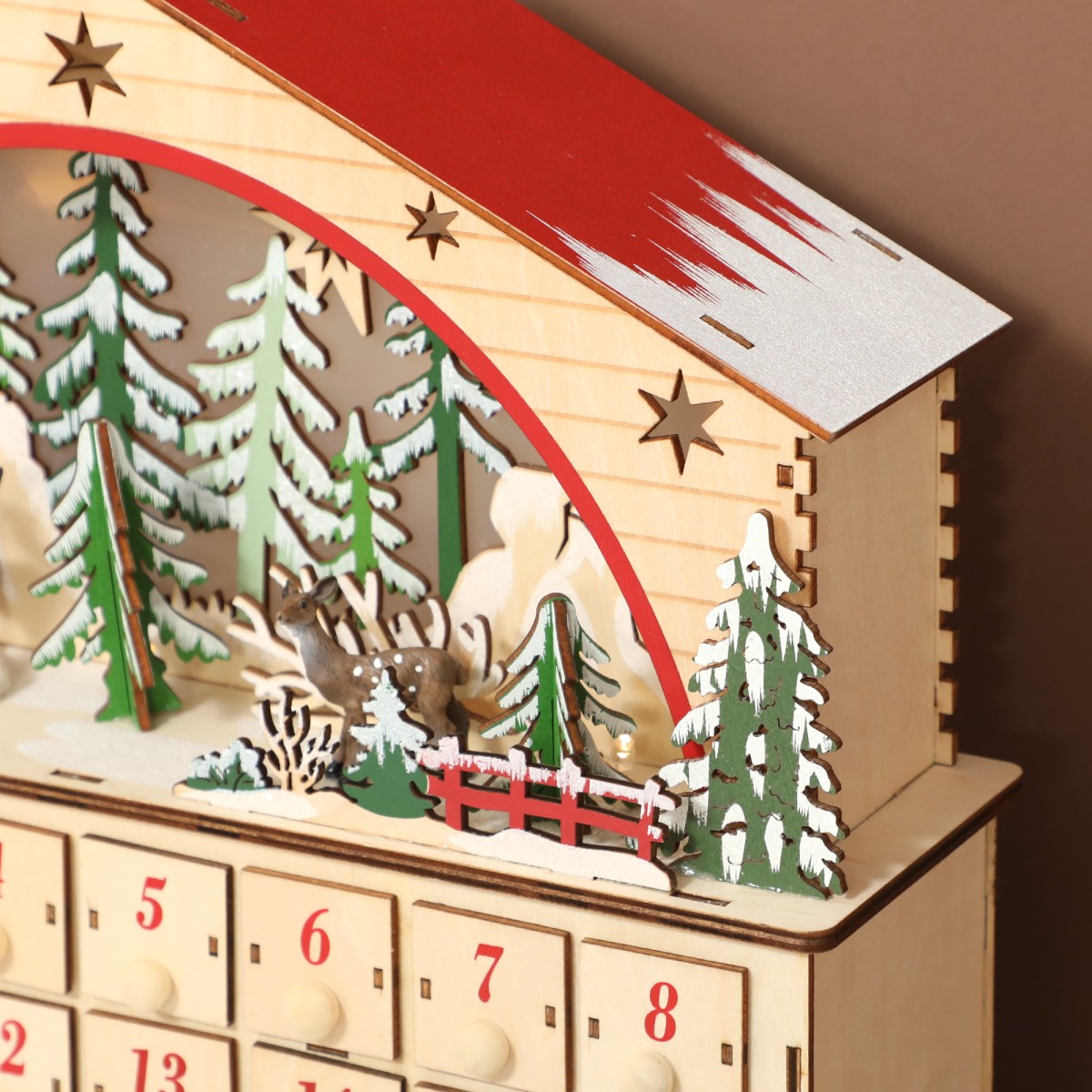 Ημερολόγιο Advent για γέμισμα 24 συρταριών Χριστουγεννιάτικο ημερολόγιο με φώτα LED φυσικό ξύλο 36 x 10 x 34 cm