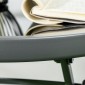 Σετ μπιστρό 3 τεμαχίων από μέταλλο αδιάβροχο σετ επίπλων κήπου με πτυσσόμενες γυάλινες επιτραπέζιες καρέκλες κήπου καφέ