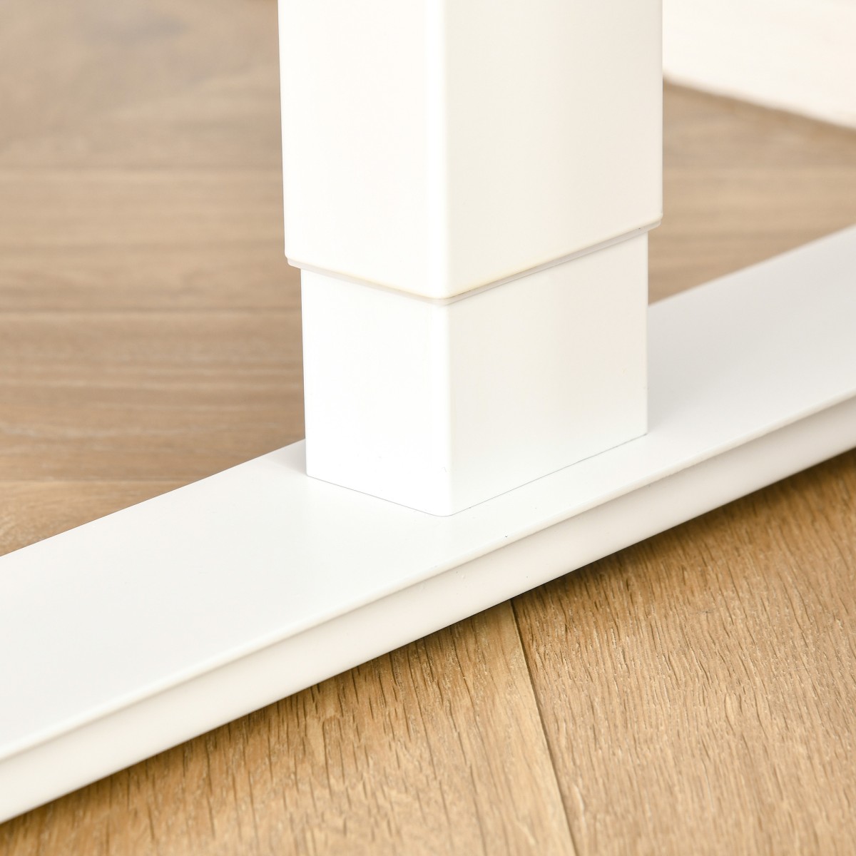 Ηλεκτρικό γραφείο ρυθμιζόμενο σε ύψος 140 x 70 cm Γραφείο υπολογιστή με 4 χειριστήρια μνήμης, επιτραπέζια επιφάνεια 4 τμημάτων, όρθιο τραπέζι με αντισύγκρουση, προστασία υπερθέρμανσης λευκό