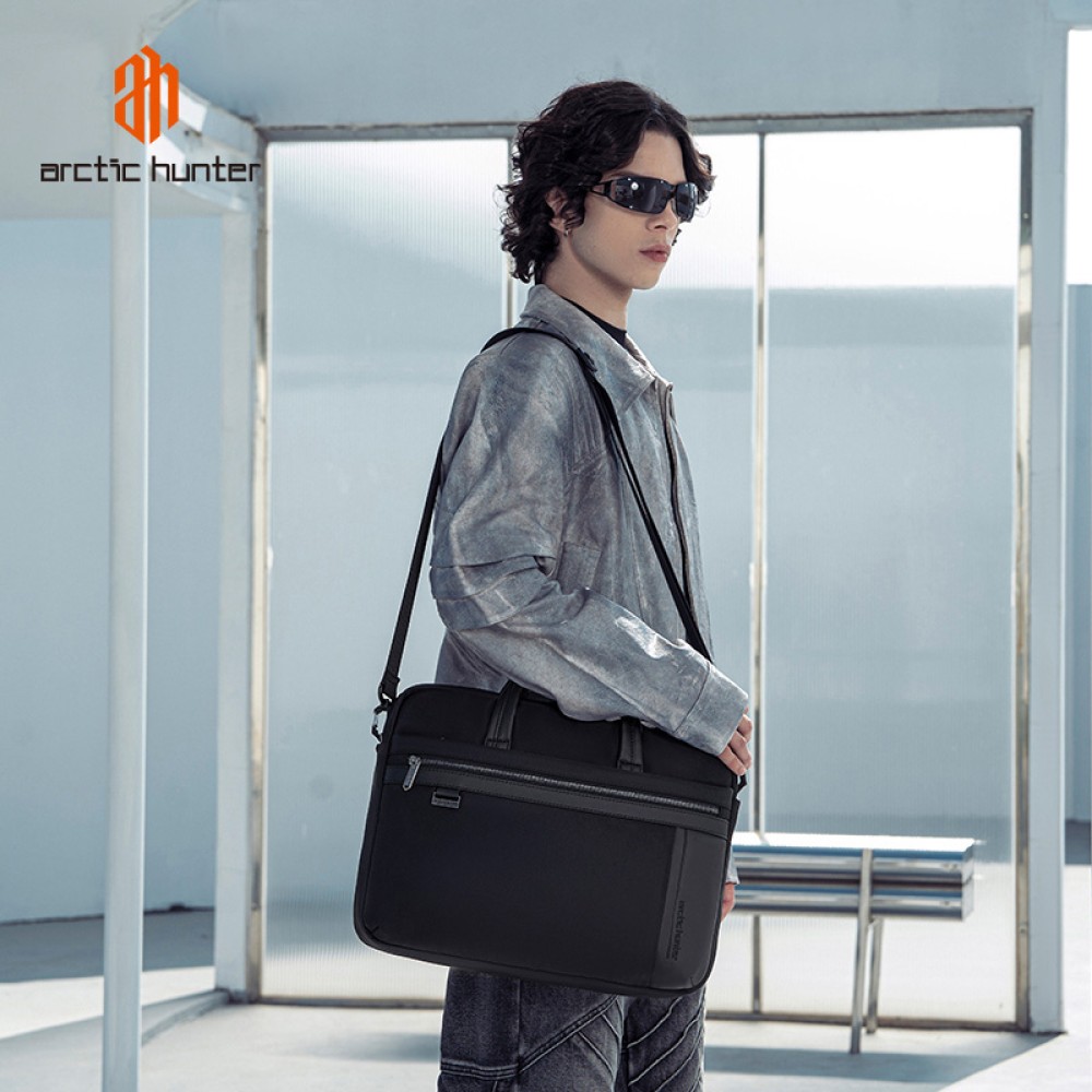 ARCTIC HUNTER τσάντα ώμου GWB00849 με θήκη laptop 15.6", 14L, μαύρη