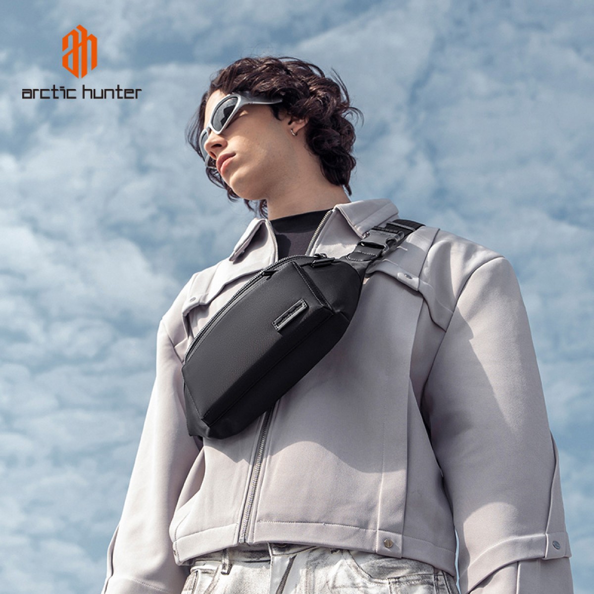 ARCTIC HUNTER τσάντα Crossbody XB00837, 3.5L, μαύρη