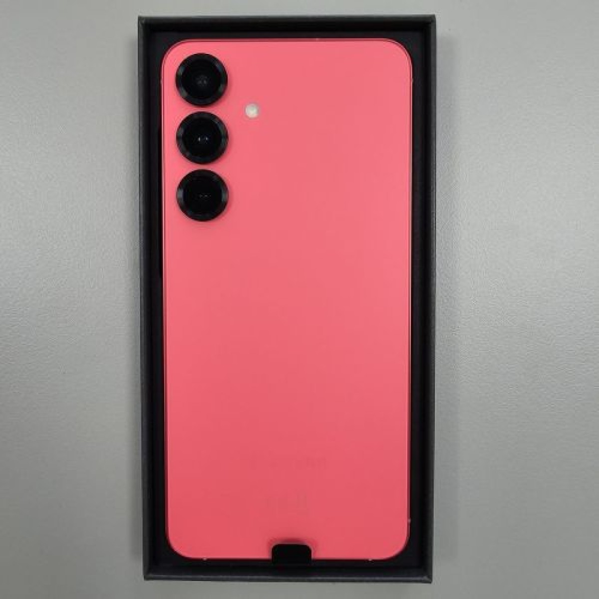 [Outlet Grade A] Samsung SM-S936B Galaxy S25+ 5G 12GB RAM 256GB Coral Red EU