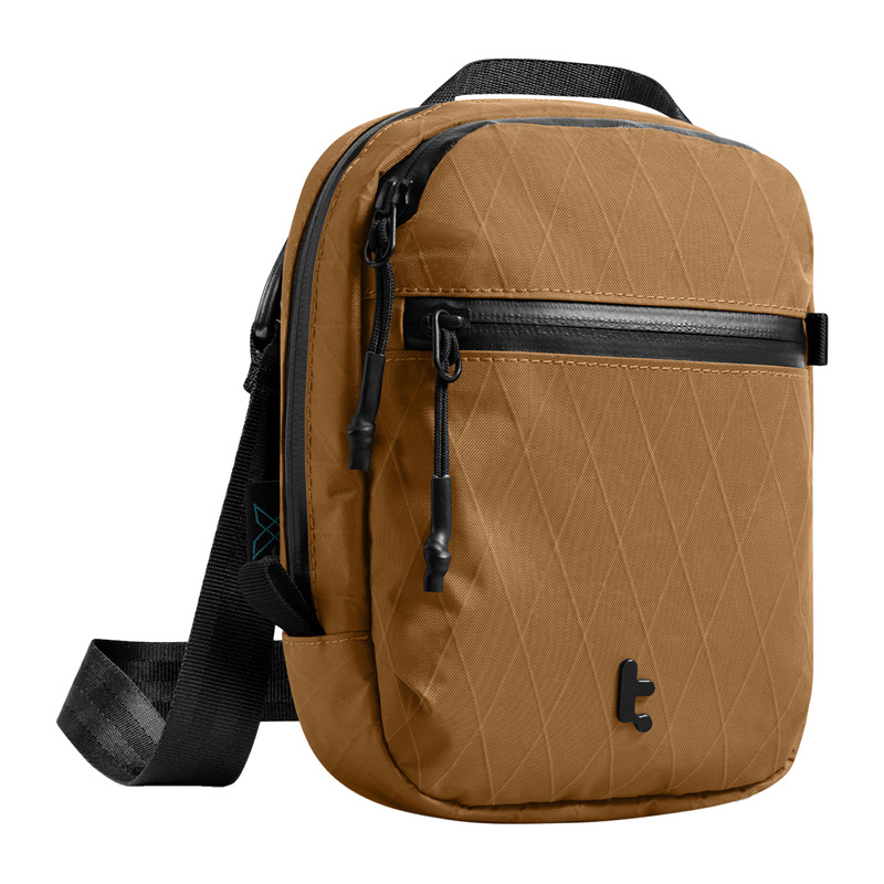 Τσάντα ταξιδίου TOMTOC Aviator-T37 με ιμάντα ώμου X-Pac 1.3L (καφέ)