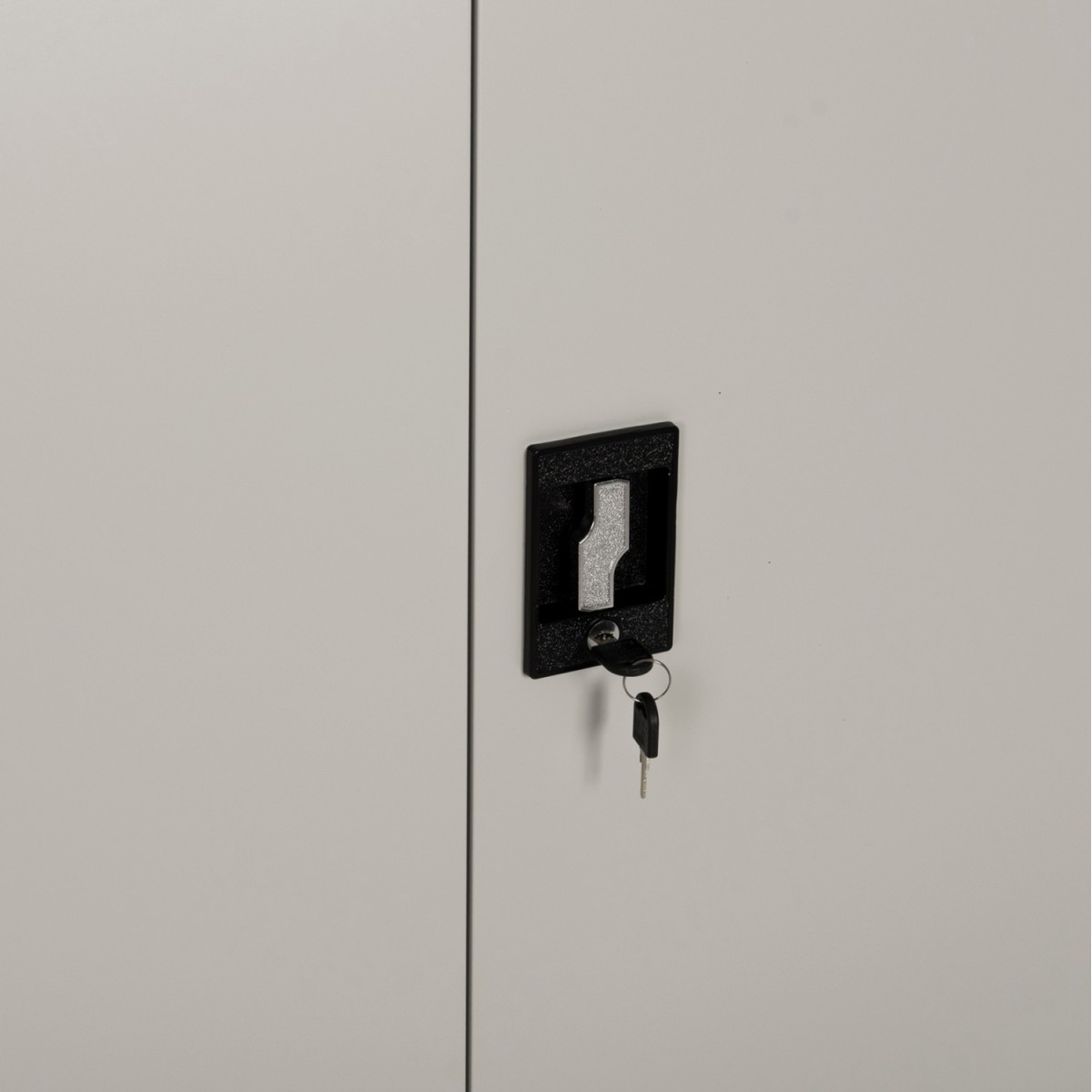 Μεταλλική ντουλάπα Steel με χώρισμα σε απόχρωση ανοιχτό γκρι 90x40x190
