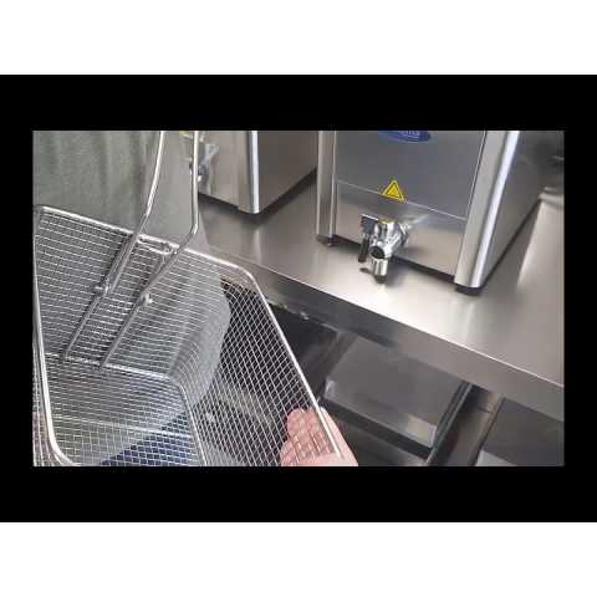 Deep Fryer - 2 x 4L - 2 Baskets - up to 2kg of Fries