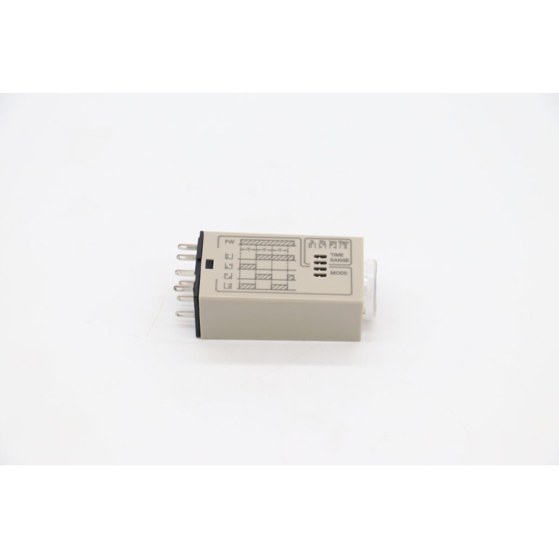 RELAIS - Time Relais 200/230V (Omron / H3yn8000r)