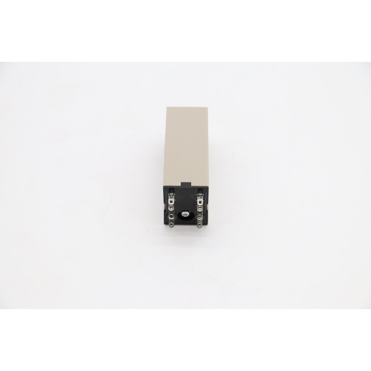 RELAIS - Time Relais 200/230V (Omron / H3yn8000r)