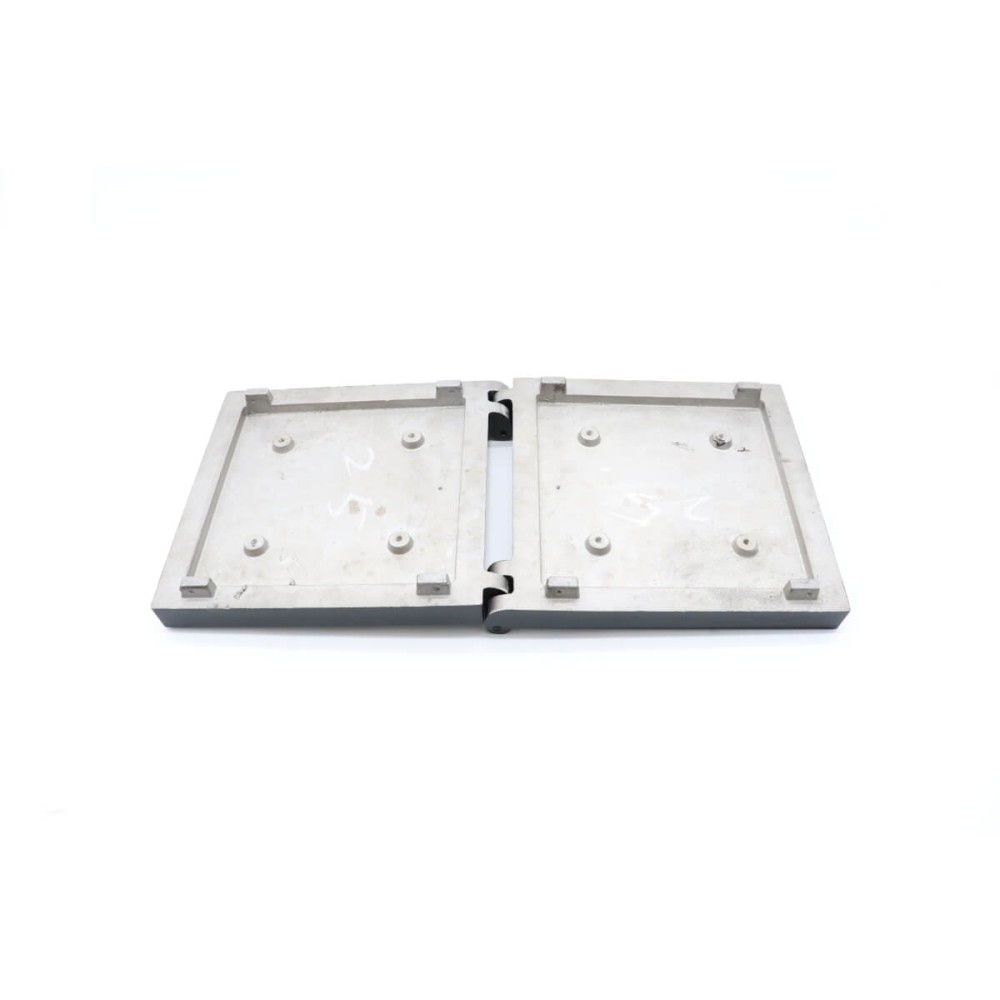STICK 13 - Hot Plates (Set Of 2)