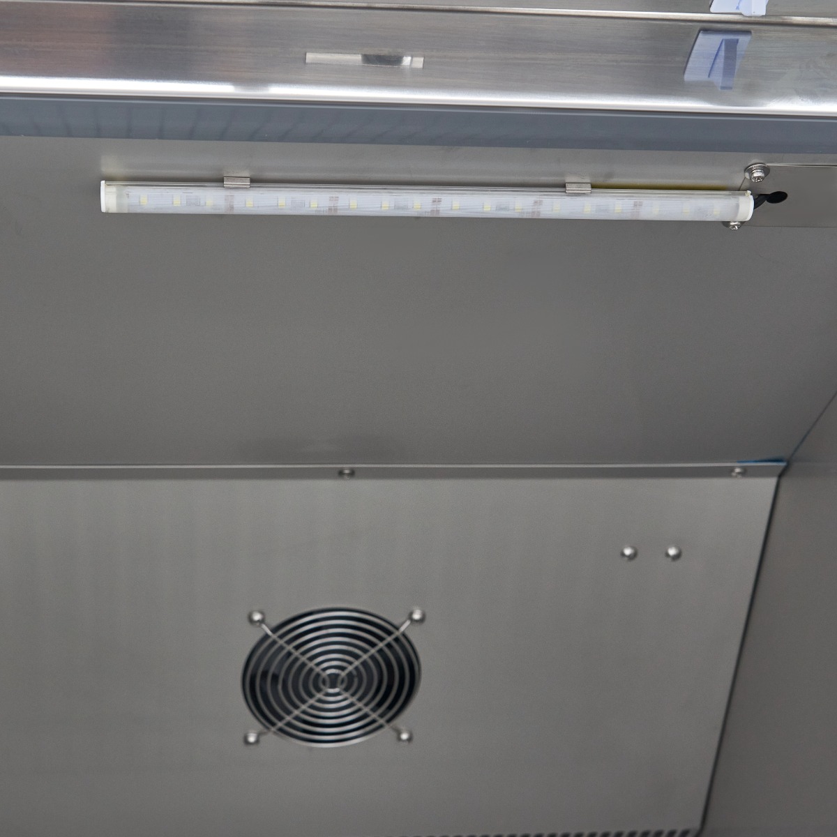 Fridge - 600L - 3 Adjustable Shelves (2/1GN) - Stainless Steel - with Glass Door