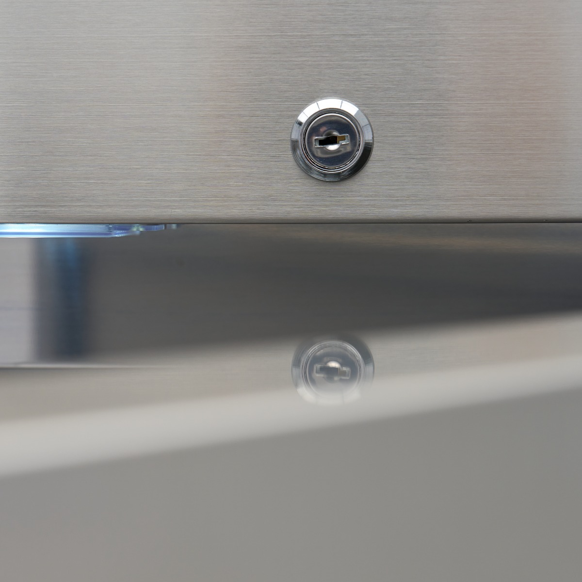 Freezer - 1200L - 6 Adjustable Shelves (2/1 GN) - Stainless Steel - on Wheels