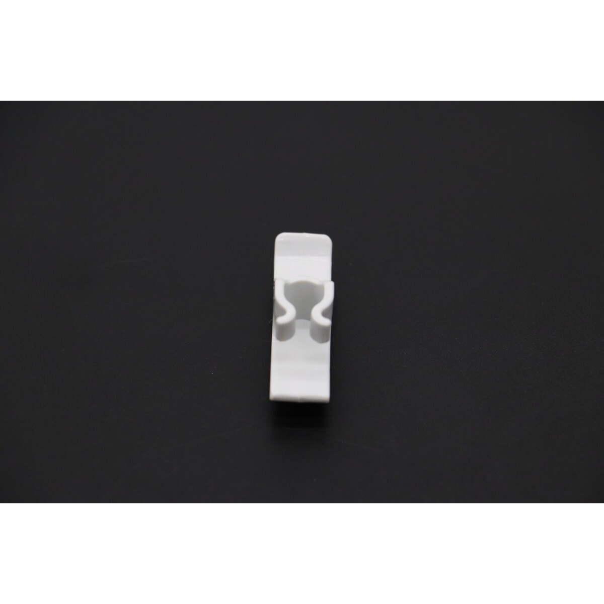 SC235 - Shelf Clip (White) (Nm)