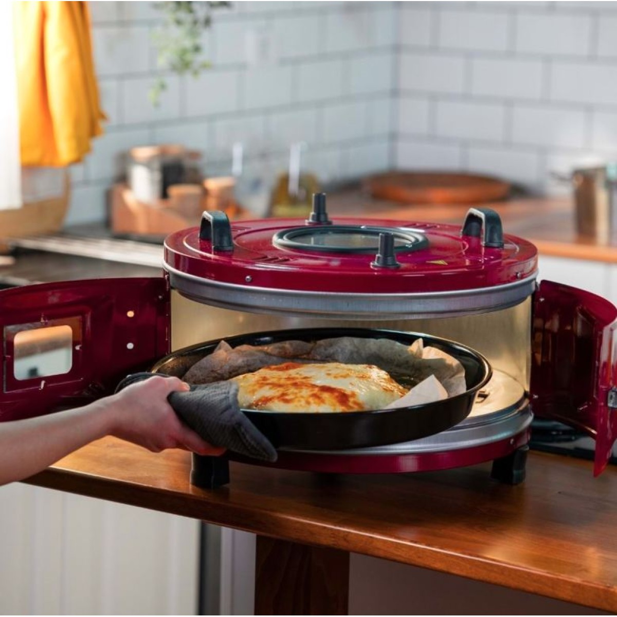 AKEL AF130L ROUND OVEN WITH THERMOSTAT & LIGHT