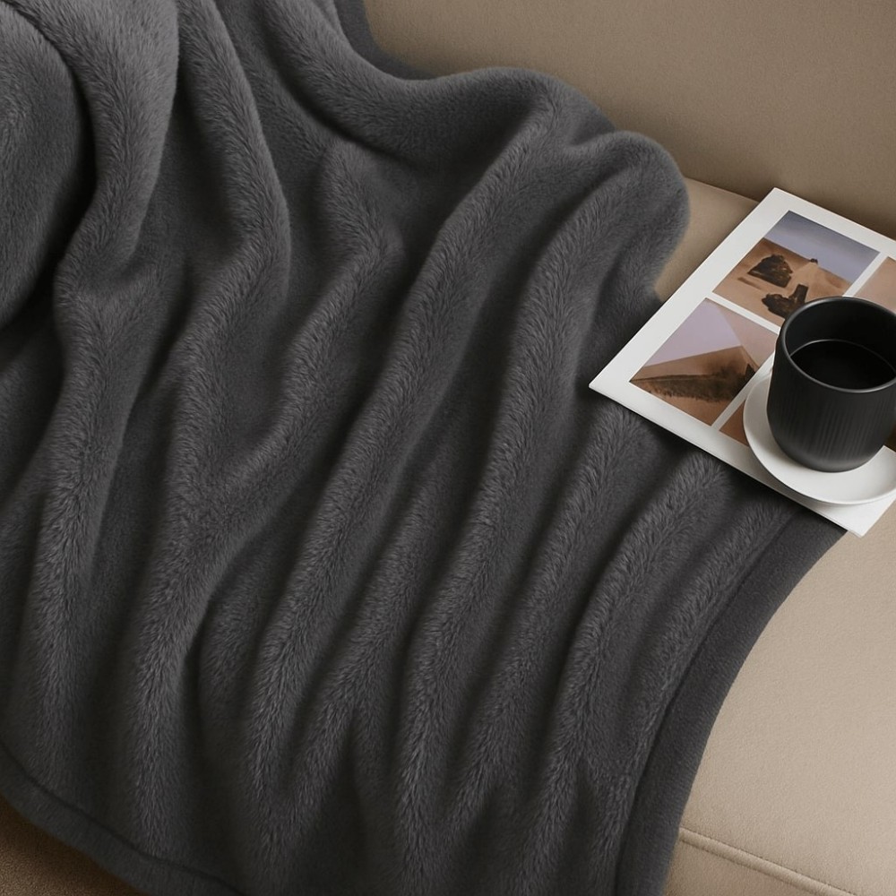 Κουβέρτα μονή γκρι βελουτέ από 100% polyester 150x220εκ.