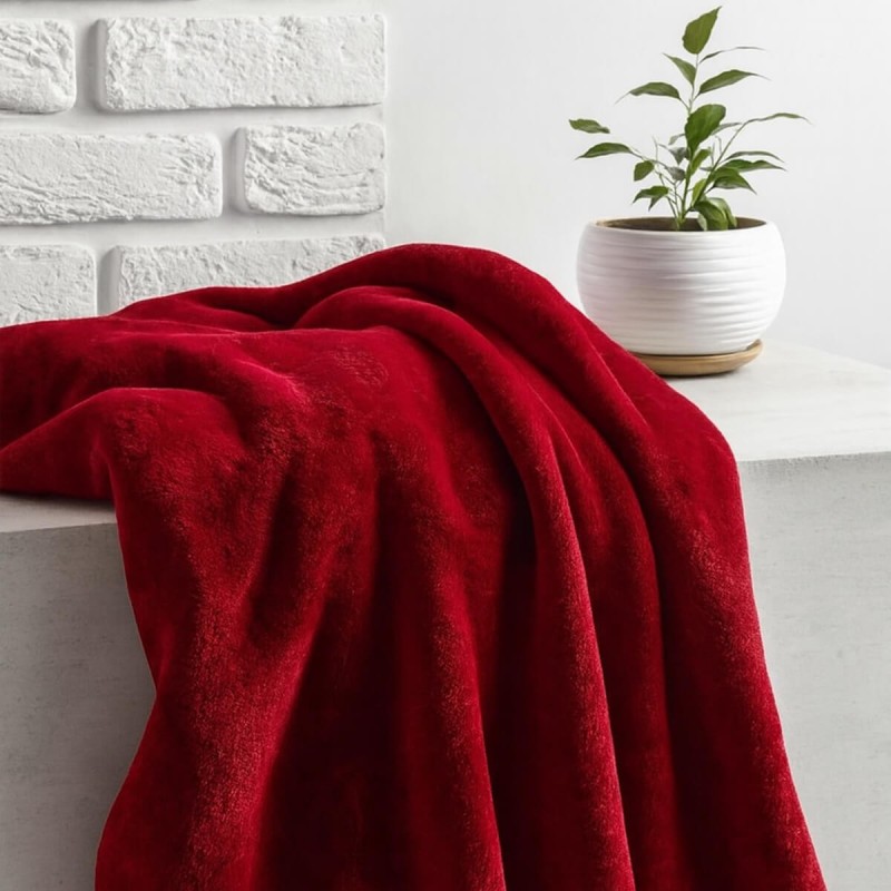 Κουβέρτα υπέρδιπλη κόκκινη βελουτέ από 100% polyester 220x240εκ.