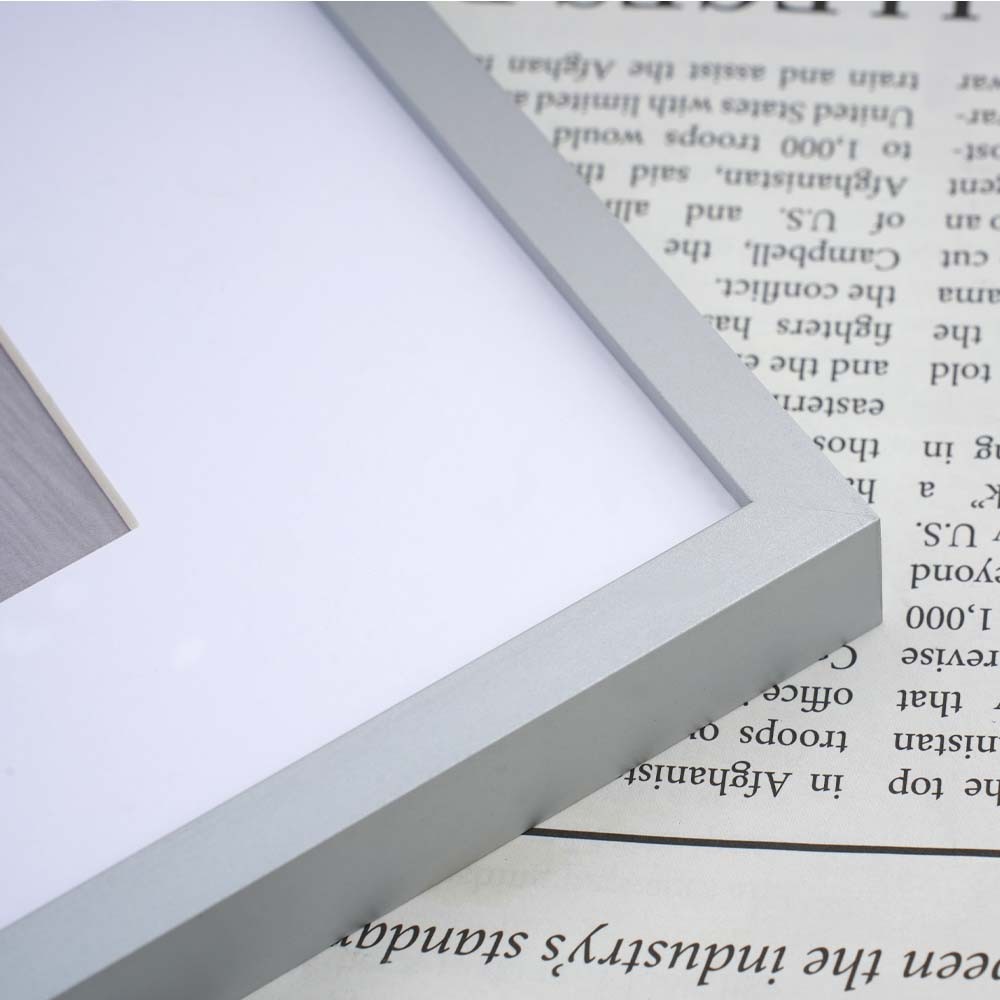 Κορνίζα τοίχου μεταλλική ασημί με ακρυλικό τζάμι 60x40εκ.