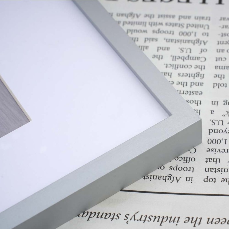 Κορνίζα τοίχου μεταλλική ασημί με ακρυλικό τζάμι 40x40εκ.
