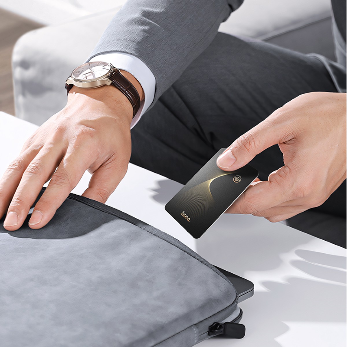 Gps Tracker Hoco E92 Saviour Μόνο για iOS Συμβατό με Apple Find My Network