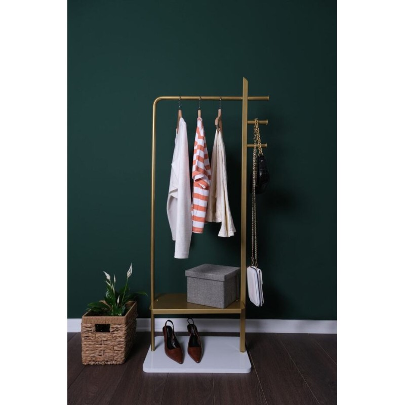 Stewehome Μεταλλική Κρεμάστρα Δαπέδου Χρυσή με Ράφι &amp; Πλαϊνά Άγκιστρα 58x50x132cm