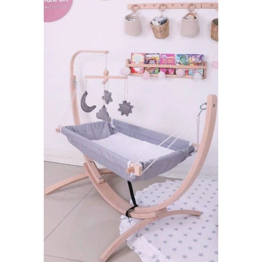Φυσική Ξύλινη Βρεφική Αιώρα με Γκρι Υφασμάτινη Επένδυση &amp; Κρεμαστά Παιχνίδια