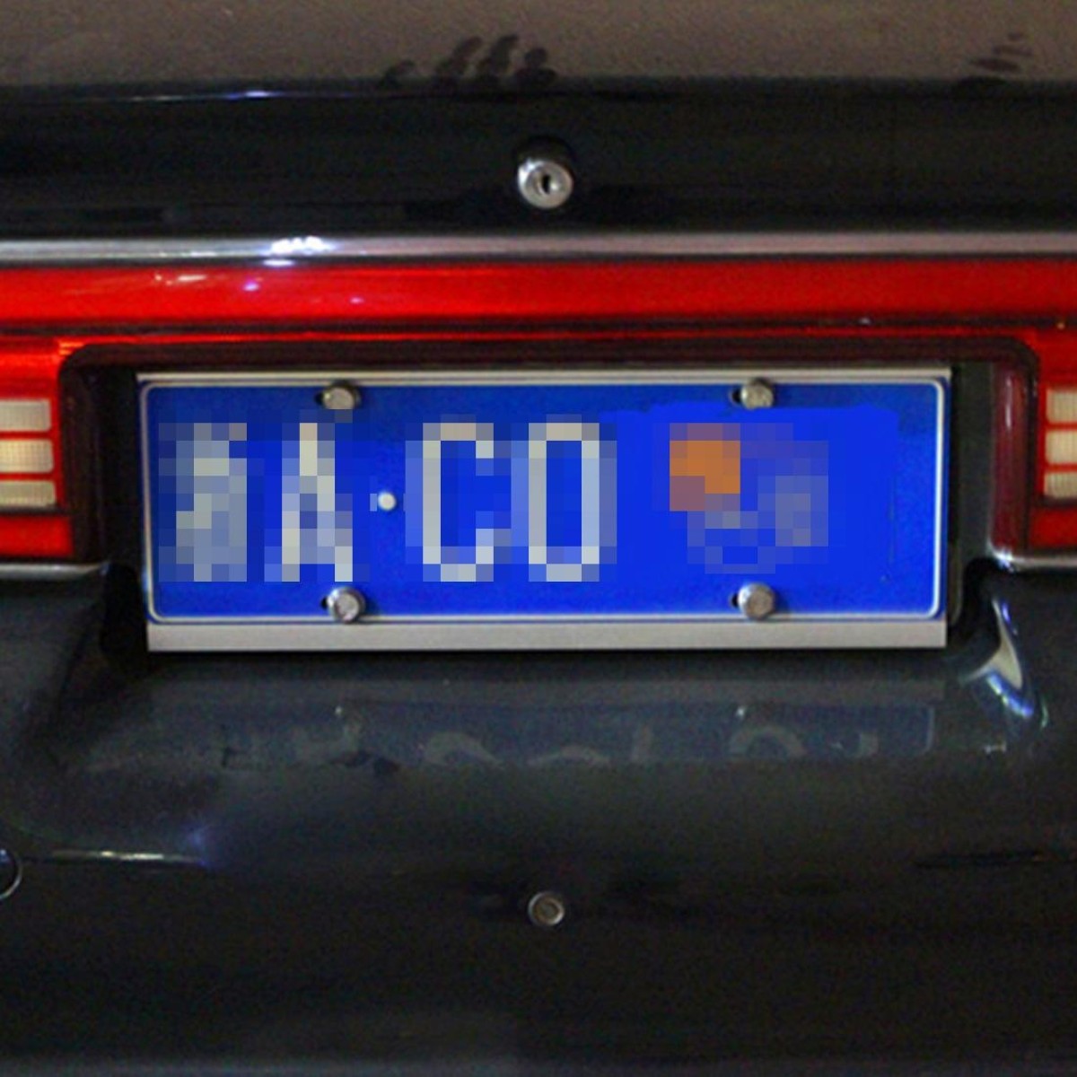 Car Auto Universal Aluminum Alloy Modified License Plate Frame Holder(Black)