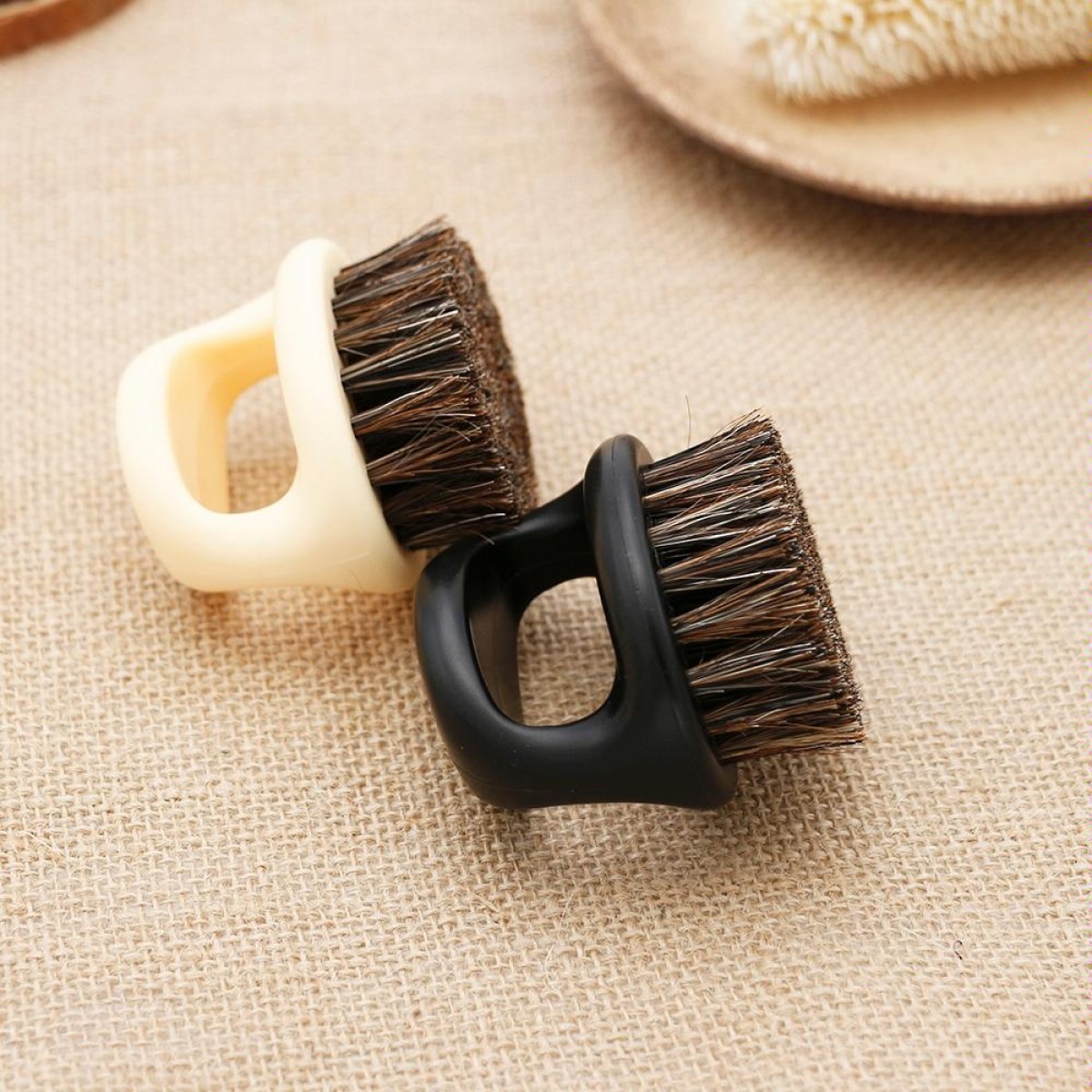 Men Ring Design Portable Boar Brush Black ABS Haircut Cleaning Shaving Brush(Black)