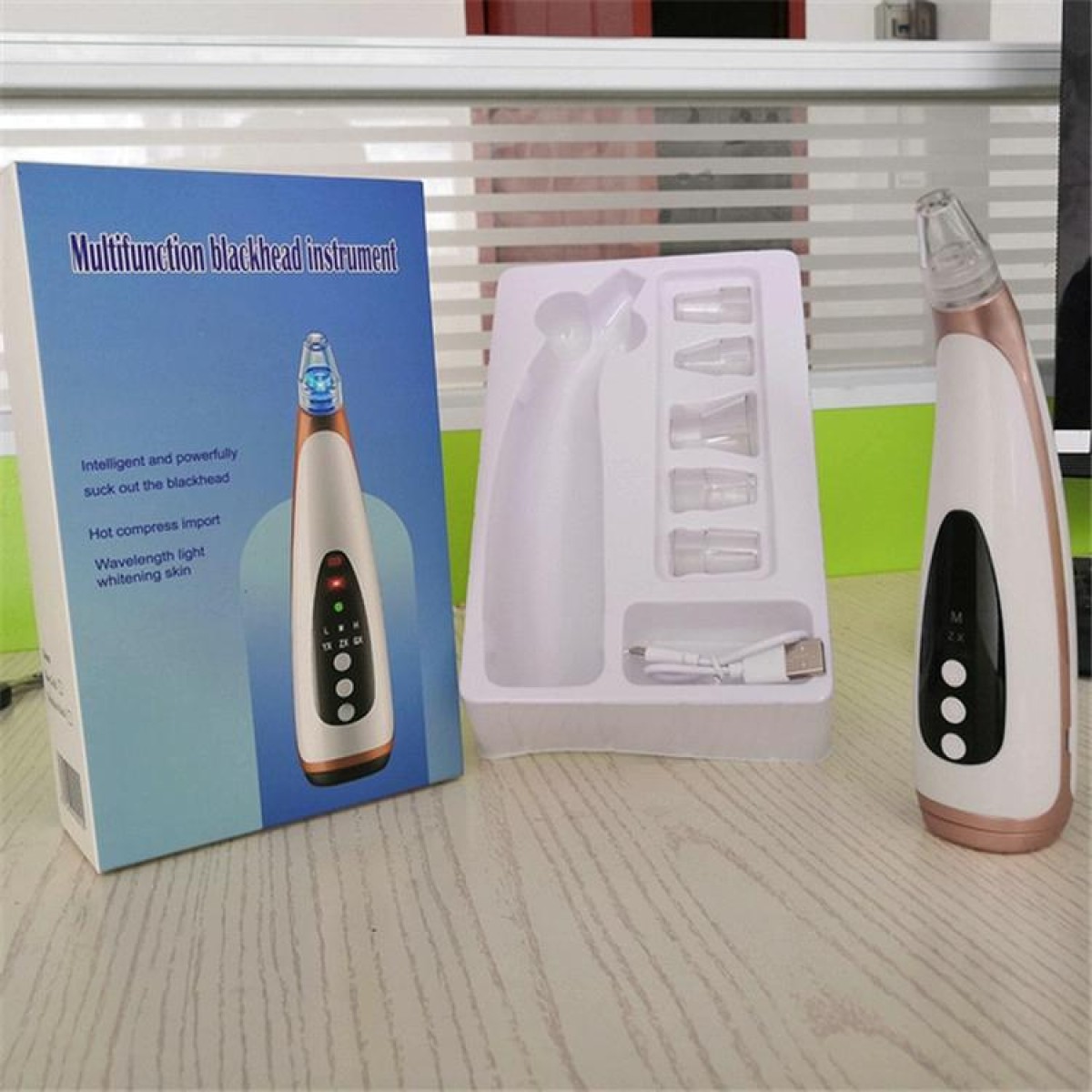 Electric Pore Cleaning Instrument Hot Compress To Export Acne Removing Blackhead Beauty Instrument(Black)