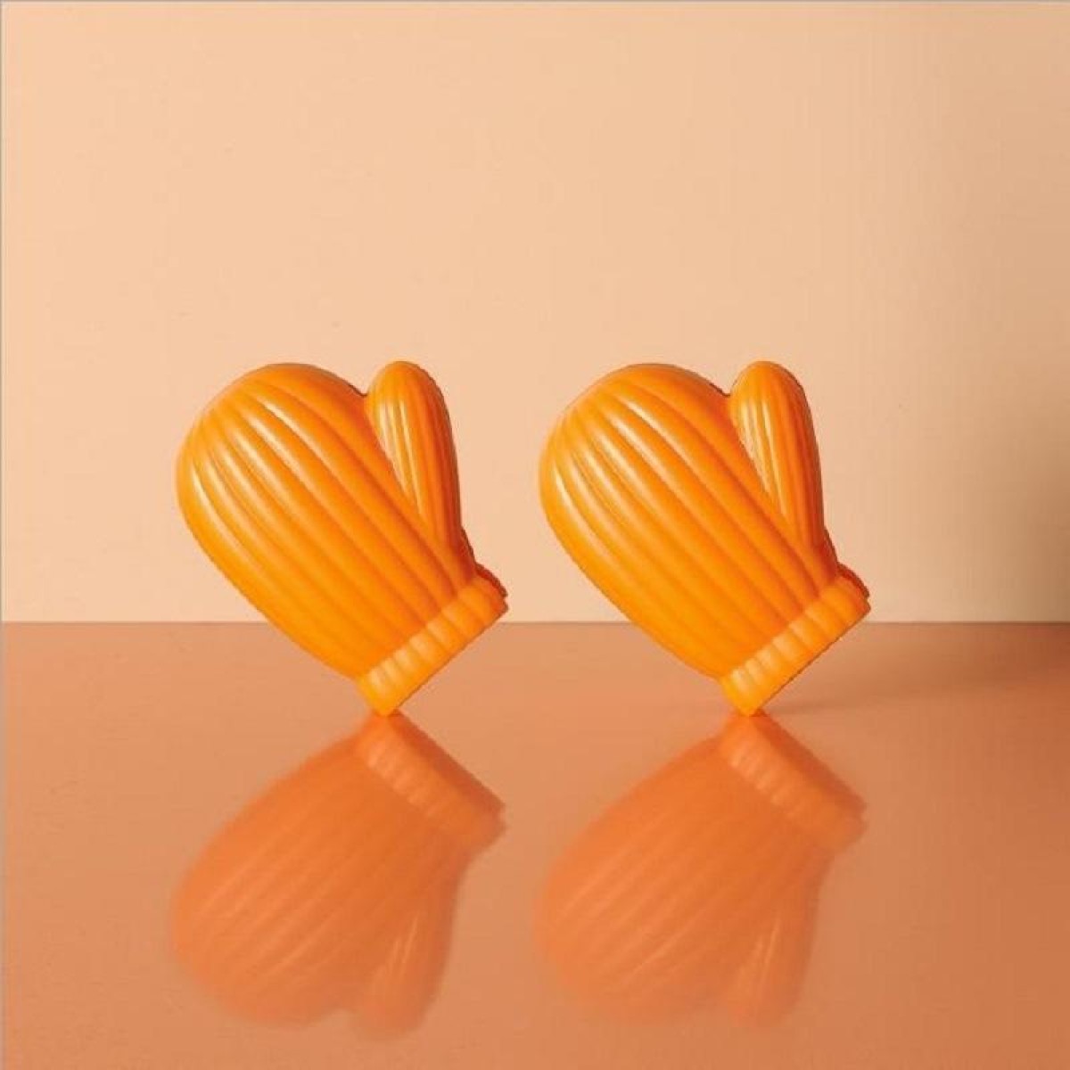 Glove Shape Food Bag Holder Plastic Bag Sealing Clip Snack Sealing Clip(Orange)