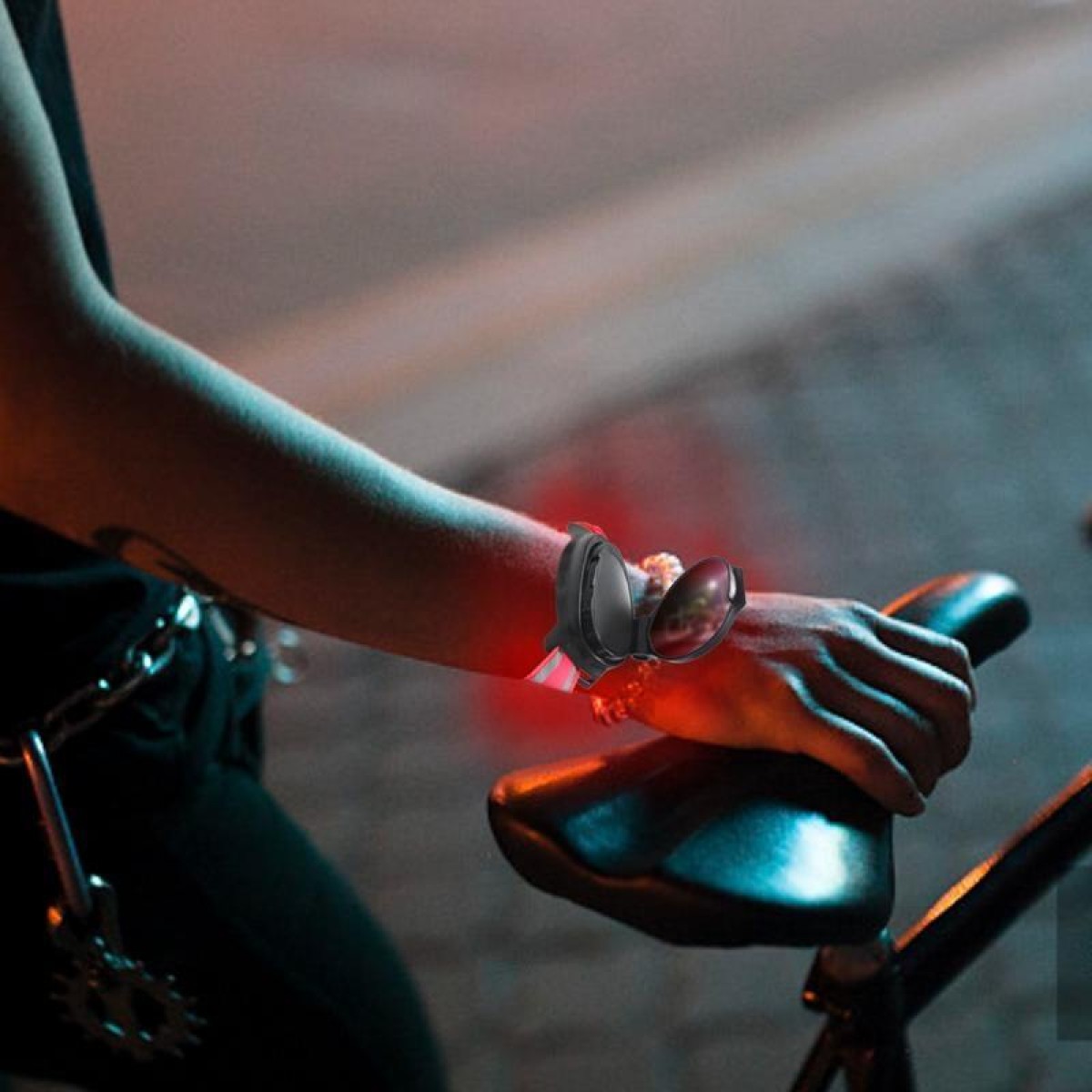 Bicycle 360-degree Rotating Rearview Mirror With Wrist Light