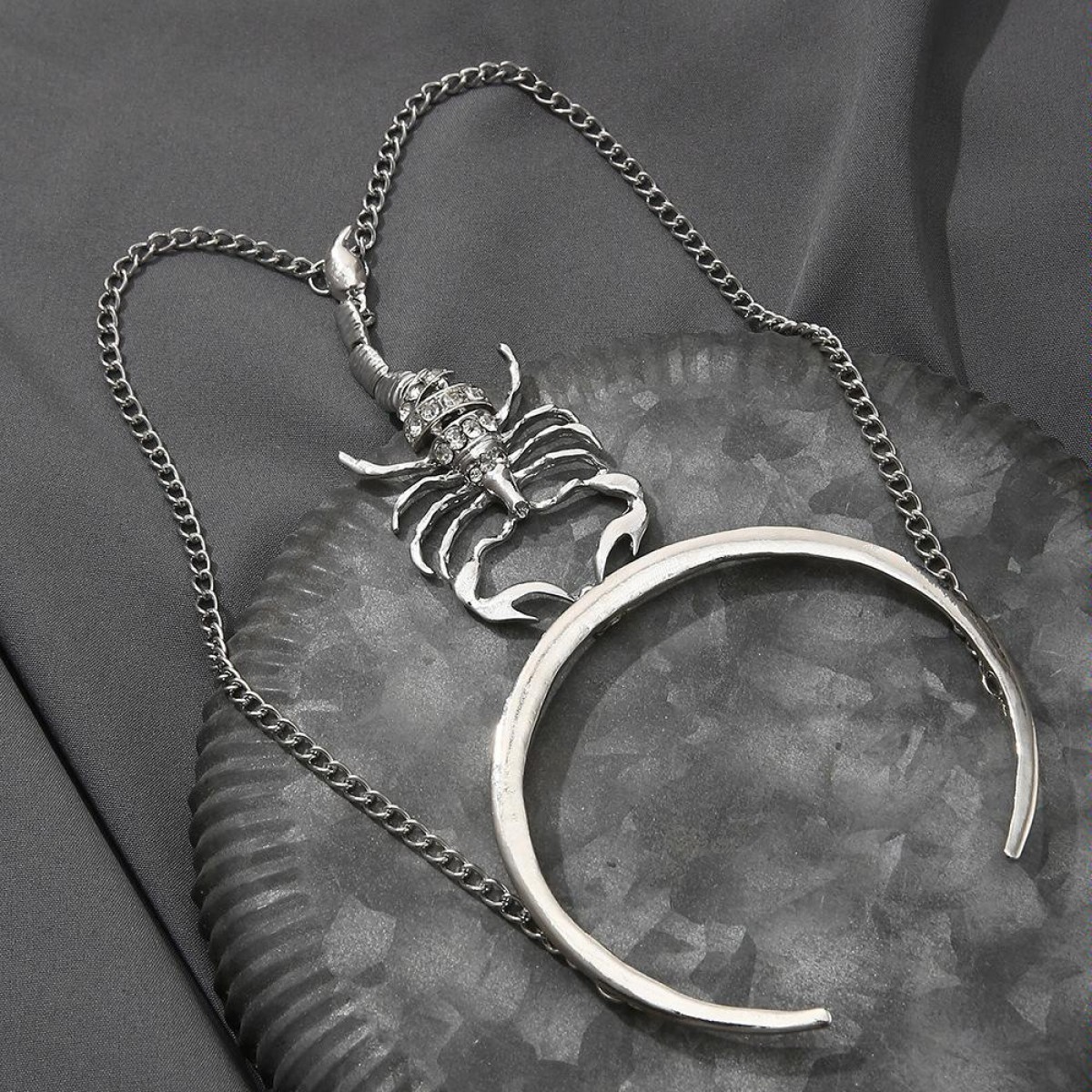 Gothic Diamond Scorpion Armband Retro Geometric Jewelry(Silver)
