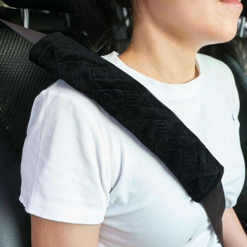 1pair Car Plush Seat Belt Embroidered Shoulder Pad Cover(Black)