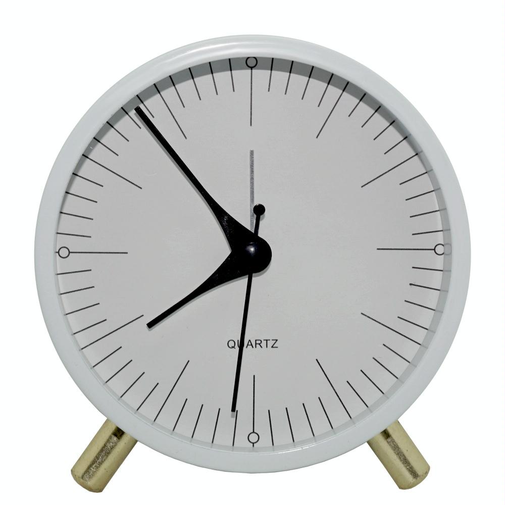 Metal Quartz Alarm Clock Simple Silent Desktop Round Pointer Living Room Clock(White)