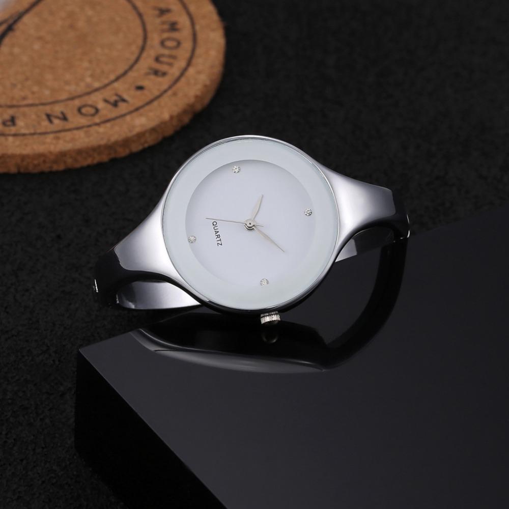 Women Simple Style Alloy Thin Strap Quartz Watch(White)