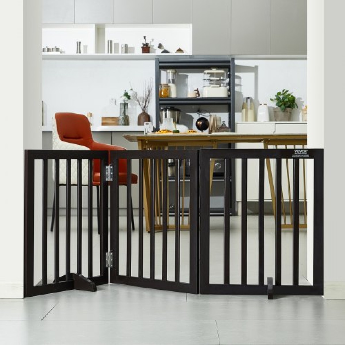VEVOR Free Standing Dog Gate, 24" H x 60" W Ανεξάρτητη πύλη για κατοικίδια, 3 πάνελ Πτυσσόμενη πύλη σκύλου για φαρδιά και στενά περάσματα, επεκτάσιμο φράγμα σκύλου με αθόρυβη στήριξη ποδιών για εσωτερικούς χώρους, καφέ