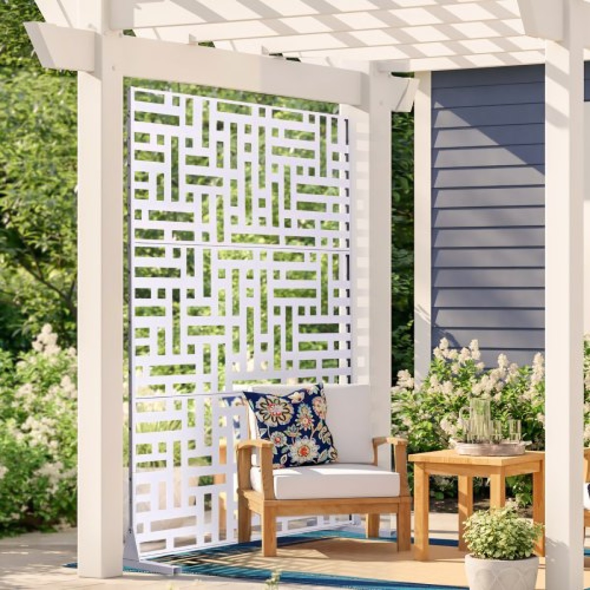 VEVOR Metal Privacy Screen, 47" W x 76" H Εξωτερικές Οθόνες Προστασίας Προσωπικών Δεδομένων 3 πάνελ, Ανεξάρτητο διαχωριστικό εξωτερικού χώρου με βάση, Διακοσμητικός ατσάλινος φράχτης κήπου Privacy για Μπαλκόνι Αίθριο Εσωτερικό Υδρομασάζ Λευκό