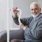 Στύλος μεταφοράς VEVOR από το δάπεδο μέχρι την οροφή, Μπάρα στήριξης μπάνιου με λαβή αντιολισθητικής καμπύλης, πόλος ασφαλείας χωρητικότητας 300 λίβρες για ηλικιωμένους, ιδανικός πόλος ασφαλείας για ηλικιωμένους για οροφές 7-10 πόδια, λευκό