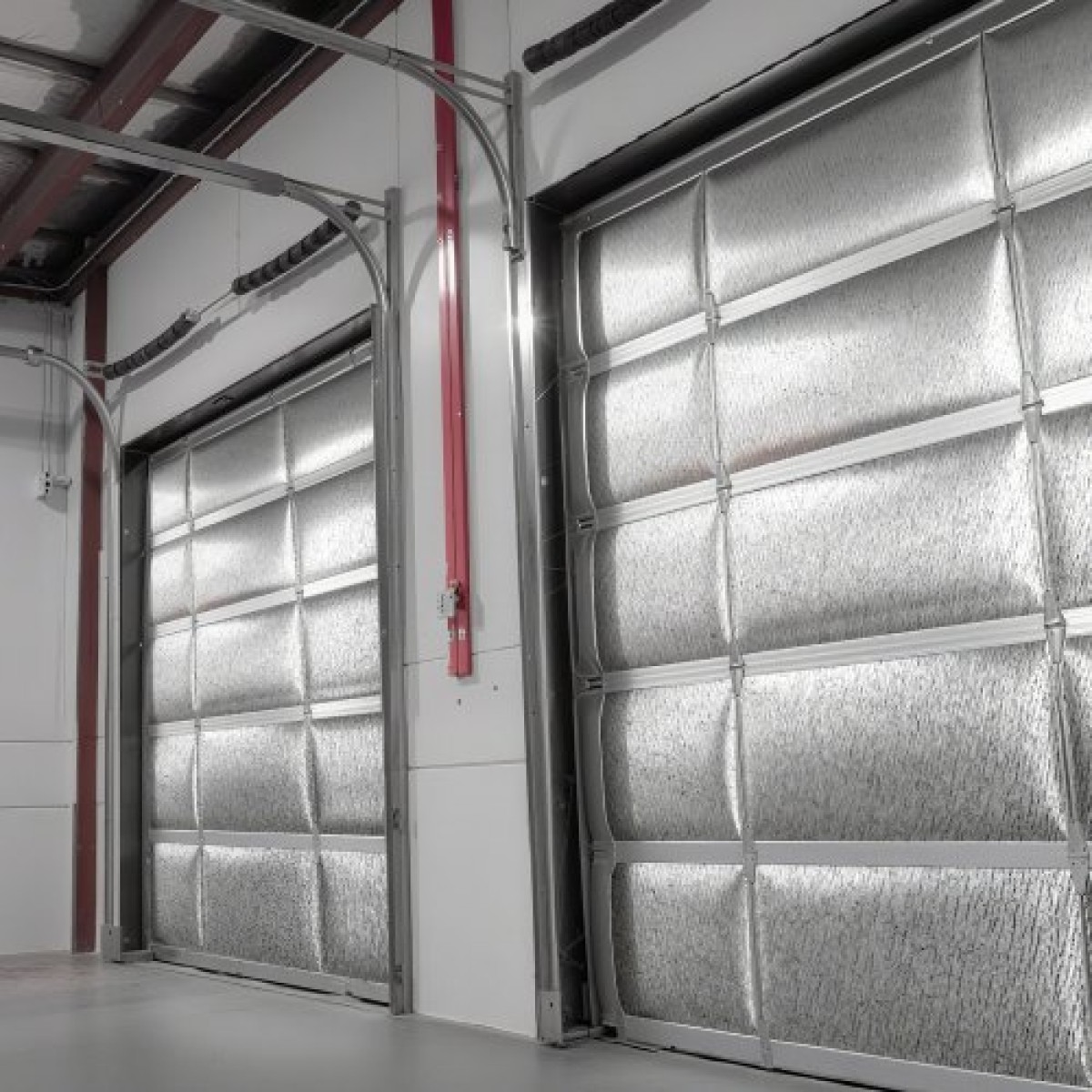 Ρολό VEVOR Reflective Insulation Roll, EPE Foam Core Radiant Barrier, 3mm 76,2m x 1,22 m, Αλουμινόχαρτο Λευκό φιλμ PE Θερμοανακλαστική ασπίδα, Θερμομονωτικό ρολό για ταράτσες RV παραθύρων γκαραζόπορτας
