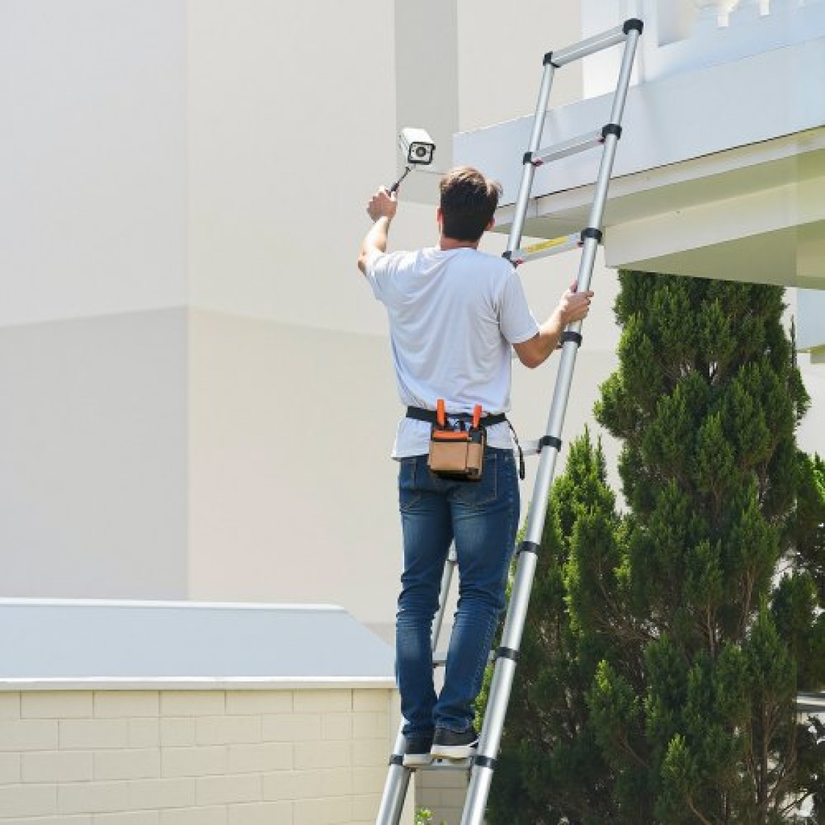 Τηλεσκοπική σκάλα VEVOR 3,8m, Αλουμινένια ελαφριά πτυσσόμενη προέκταση πολλαπλών χρήσεων, σκάλα ανάκλησης με ένα άγγιγμα, μέγιστη χωρητικότητα 150 kg βαρέως τύπου με αντιολισθητικά πόδια, για σπίτι, εξωτερική εργασία, σοφίτα