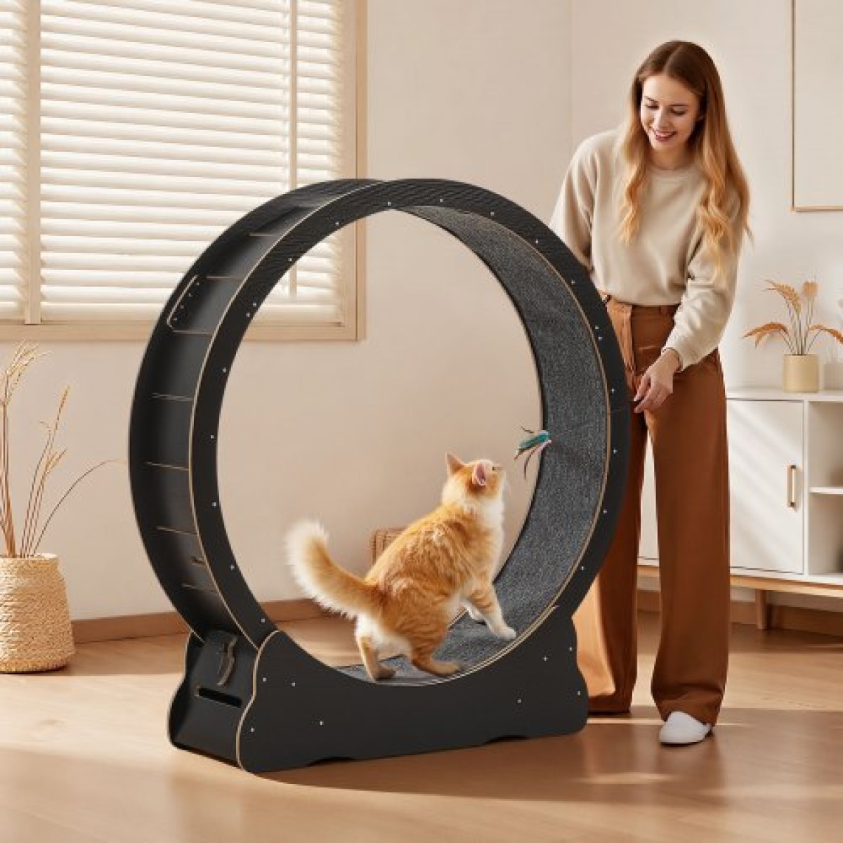 Τροχός γυμναστικής γάτας VEVOR, 132cm Ξύλινος τροχός για γάτα για εσωτερική γατούλα έως 12,7 κιλά, Διάδρομος για γάτες με διάδρομο με μοκέτα και μηχανισμό κλειδώματος, αθόρυβα αθλητικά παιχνίδια γάτας για κατοικίδια γυμναστική και υγεία, Μαύρο