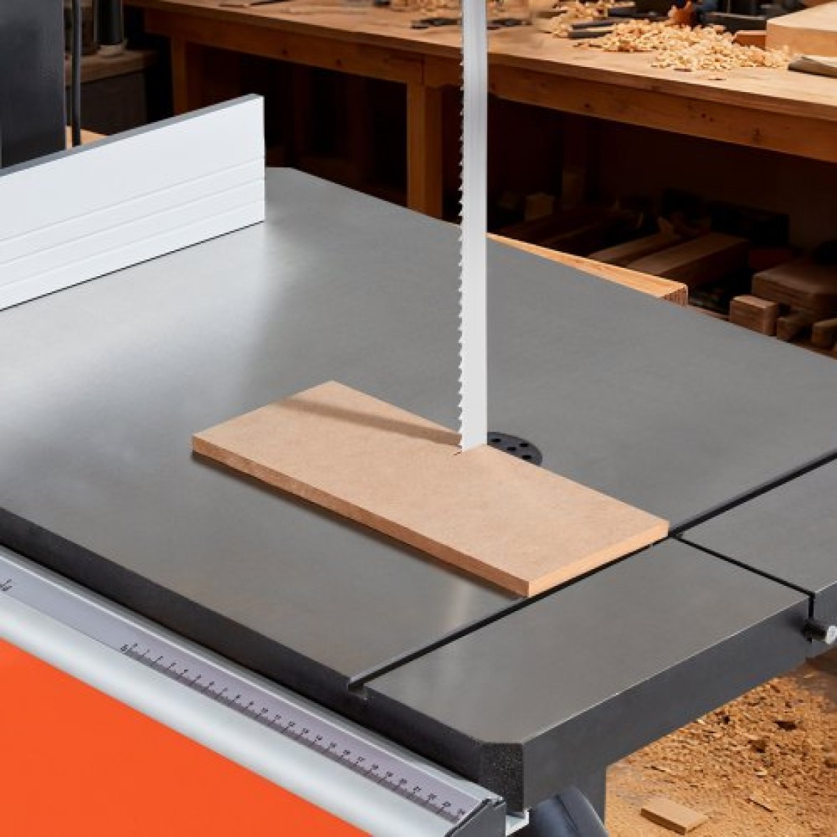 Λεπίδα πριονοκορδέλας VEVOR, μήκους 2780 χλστ., Λεπίδα πριονιού ταινίας 4 TPI με 18 σκληρυμένα αιχμηρά δόντια HRC, ανθρακούχο ατσάλι υψηλής αντοχής SK5, πλάτος 16 χιλ., αντικατάσταση για μεγάλες μάρκες πριονοκορδέλας ξυλουργικής, 1 πακέτο