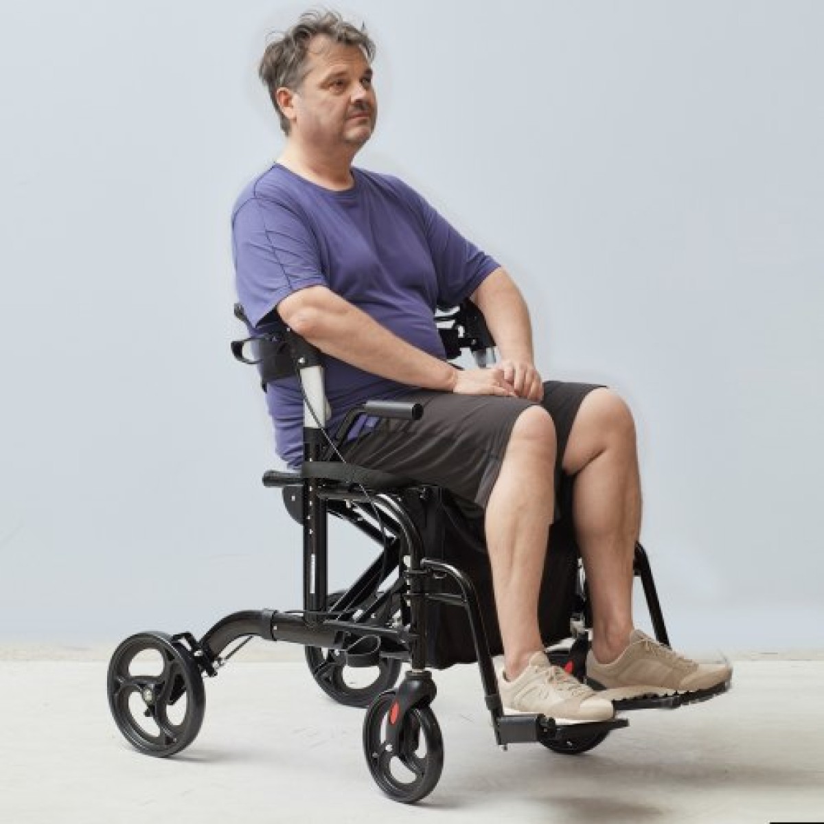 VEVOR 2 σε 1 Rollator Walker & Transport Chair για ηλικιωμένους, Αναδιπλούμενο Rolling Walker Combo & Footrests, Ελαφρύς περιπατητής κινητικότητας αλουμινίου με ρυθμιζόμενη λαβή, τροχοί παντός εδάφους, 136 kg