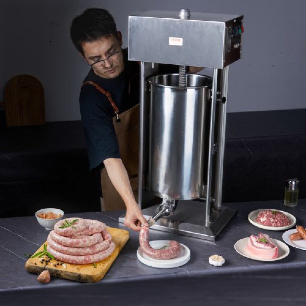 VEVOR Electric Sausage Stuffer, 25 L / 55 LBS Vertical Meat Stuffer, Motor 400W, Stepless Speed ​​Control and Foot Pedal, κατασκευασμένο από ανοξείδωτο ατσάλι 304 ποιότητας τροφίμων, 5 σωλήνες γέμισης για το σπίτι, επαγγελματικό