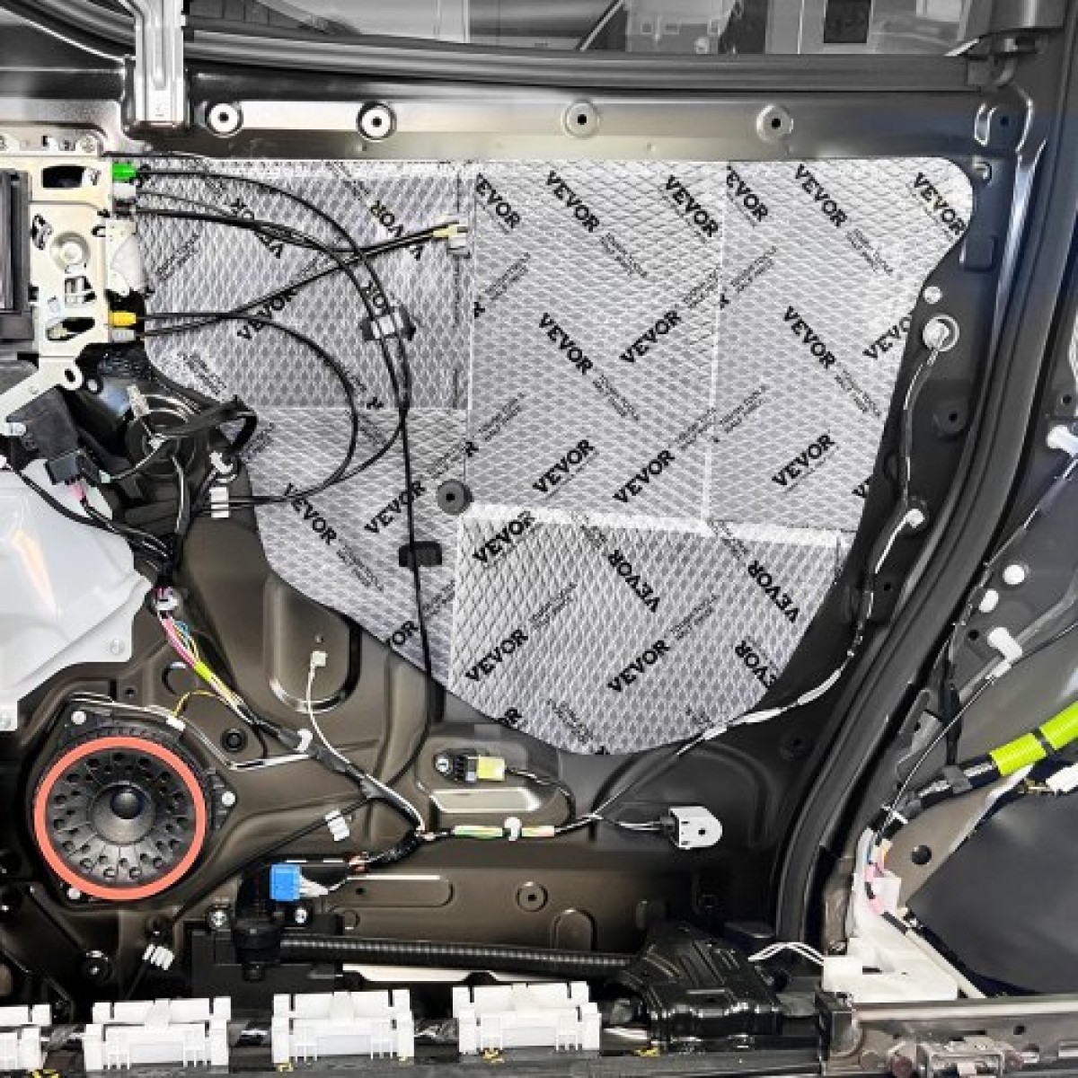 VEVOR Car Sound Deadening Mat, 50 mil 4,8sq.m Υλικό Ηχοαπόσβεσης Αυτοκινήτου, Βουτυλικό Υλικό Ηχοαπόσβεσης Αυτοκινήτων, Ηχομόνωση και Υλικό Απόσβεσης Δονήσεων για Αυτοκίνητο