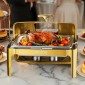 Πλήρες σετ μπουφέ πιάτων VEVOR Roll Chafing, 9Qt φουρκέτα από ανοξείδωτο ατσάλι με τηγάνι πλήρους μεγέθους, ορθογώνιος διακομιστής κέτερινγκ με ορατό καπάκι Πτυσσόμενη βάση τροφοδοσίας καυσίμου, χρυσό