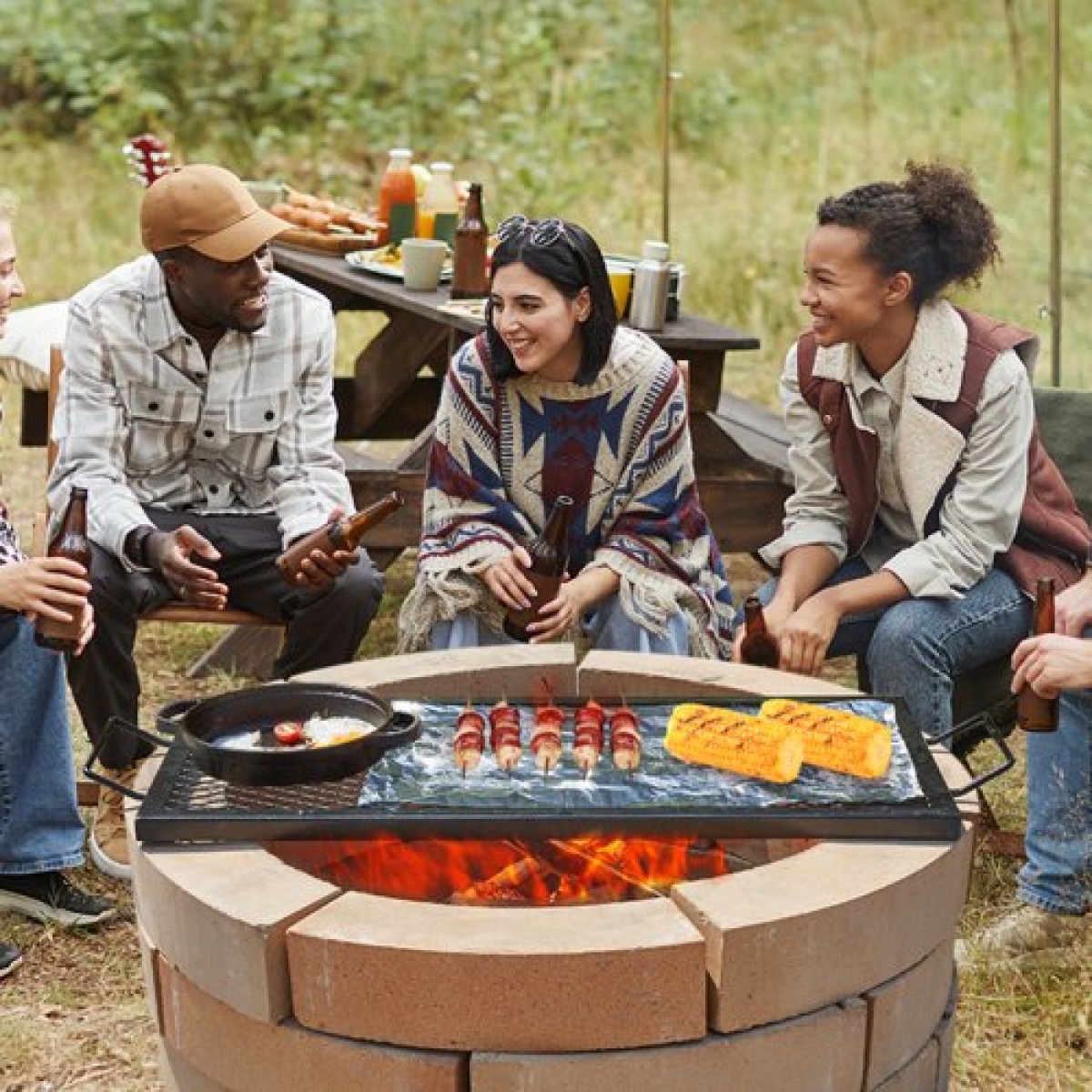 Σχάρα ψησίματος VEVOR X-Marks Fire Pit Grill, Ορθογώνια Σχάρα Μαγειρέματος, Χάλυβας βαρέως τύπου Campfire BBQ Grill Grill with Handle & Support X Wire, Φορητά μαγειρικά σκεύη κάμπινγκ για πάρτι έξω, μαύρο 32 ιντσών
