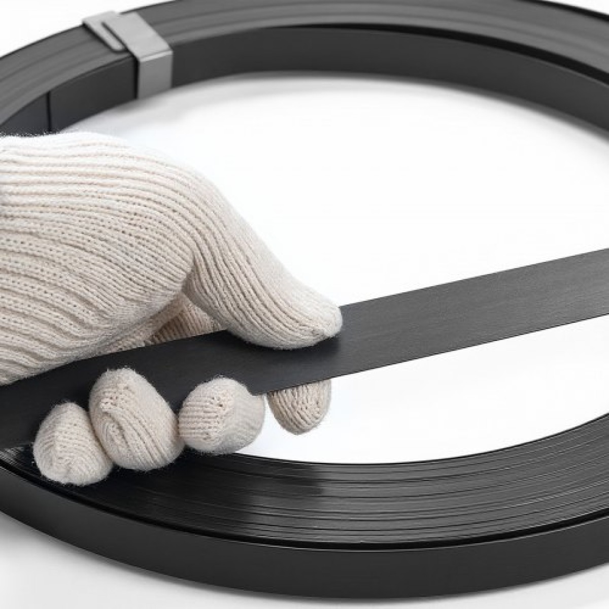 Πηνίο VEVOR Steel Strapping, 19 mm x 0,55 mm x 91 m, Μεταλλικό ρολό ταινίας που αντέχει σε σκληρό περιβάλλον, 775,6 kg Αντοχή σε θραύση, Πηνίο ιμάντα παλέτας βαρέως τύπου για συσκευασία παλετών